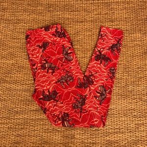 LuLaRoe Cupid Leggings Red Tall and Curvy